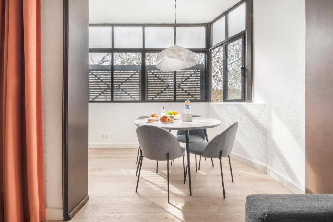 Comfy Apartment By Olala Homes كاسكايس المظهر الخارجي الصورة